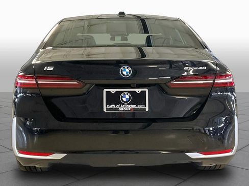 New 2027 BMW i5 eDrive40 RWD image 4