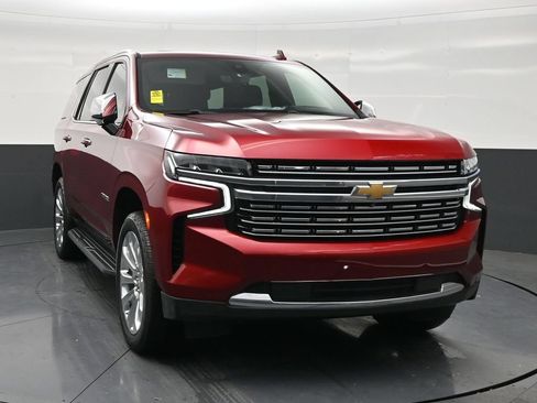 Used 2021 Chevrolet Tahoe Premier w/ Premium Package RWD image 7
