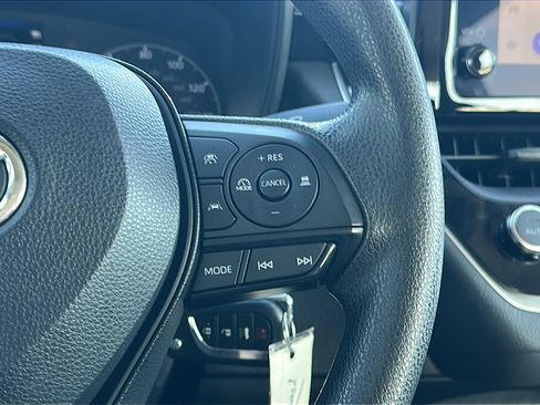 Used 2023 Toyota Corolla LE image 27