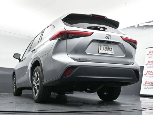 Used 2023 Toyota Highlander XLE image 21