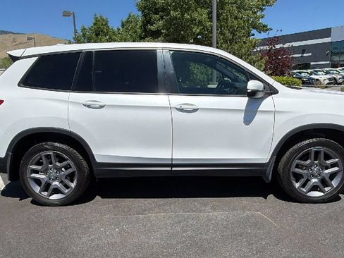 Used 2023 Honda Passport EX-L image 2