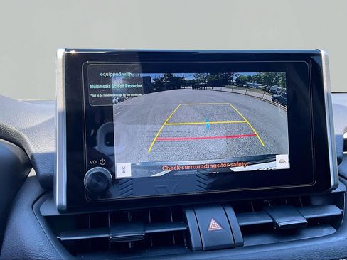 Used 2025 Toyota RAV4 LE FWD image 27