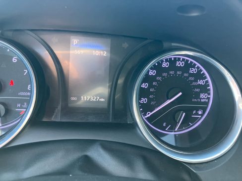 Used 2020 Toyota Camry SE w/ Carpet Mat Package FWD image 16