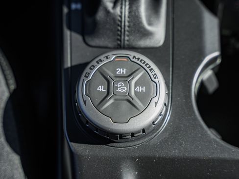 New 2025 Ford Bronco 4-Door image 26