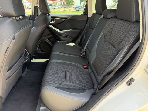 Used 2023 Subaru Forester Premium AWD/4WD image 29