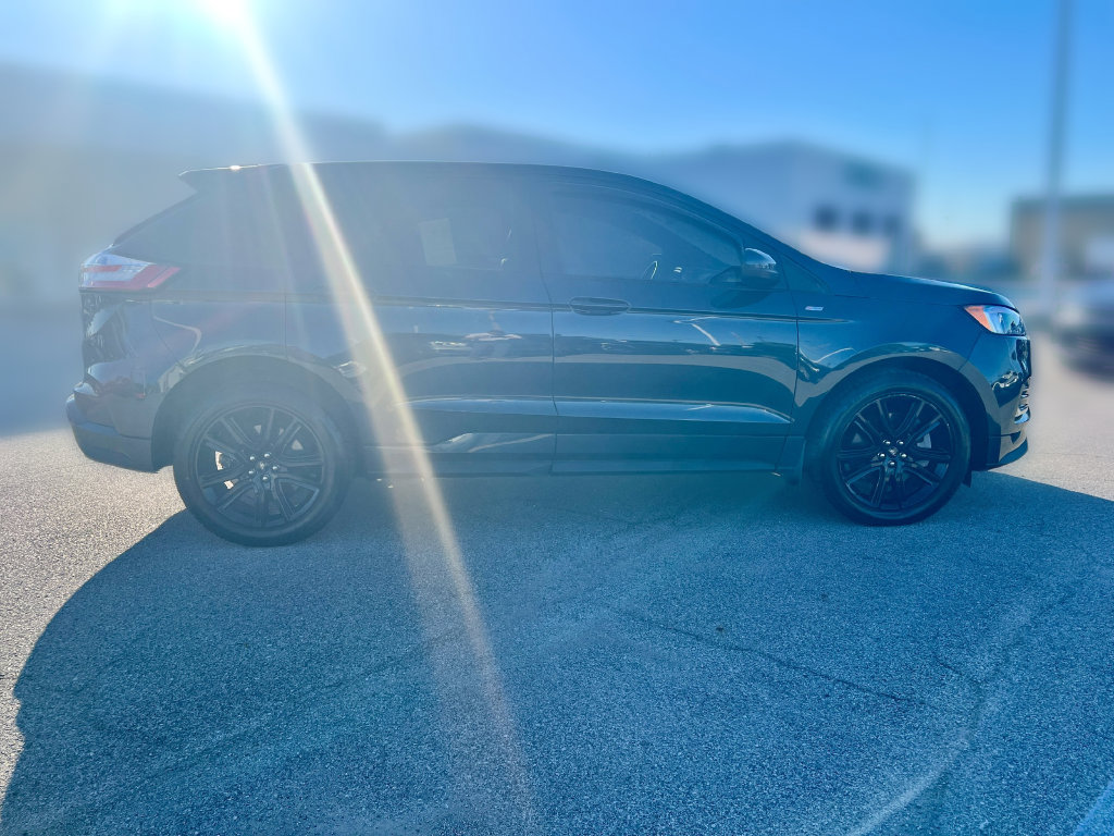 Used 2022 Ford Edge ST-Line AWD/4WD image 9
