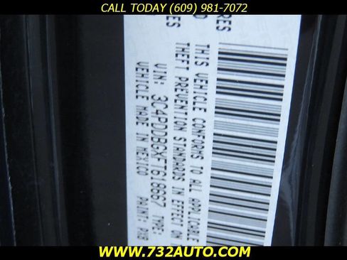 Used 2015 Dodge Journey SXT w/ Flexible Seating Group image 35