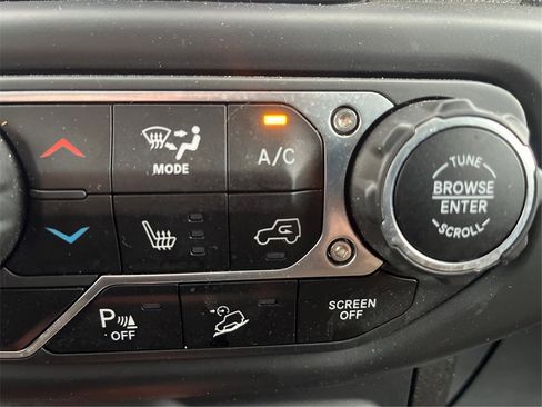 Used 2020 Jeep Wrangler Rubicon image 37