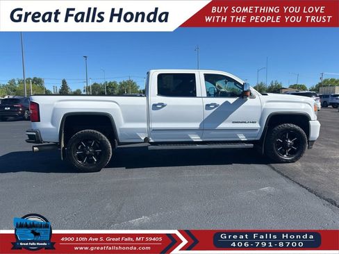 Used 2016 GMC Sierra 2500 Denali w/ Driver Alert Package AWD/4WD image 9