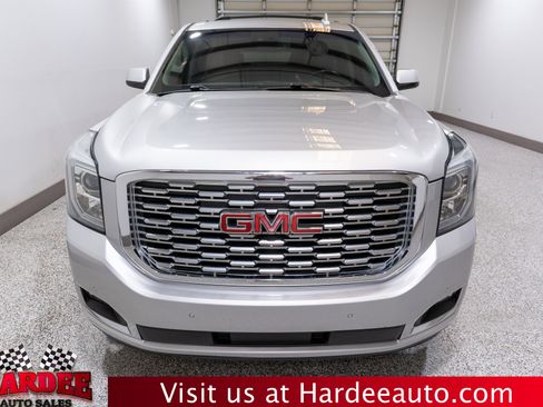 Used 2018 GMC Yukon XL Denali w/ Denali Ultimate Package AWD/4WD image 7