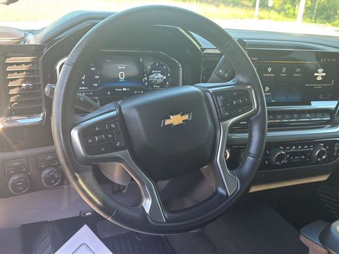 Used 2025 Chevrolet Silverado 1500 LT w/ Work Truck Package AWD/4WD image 16