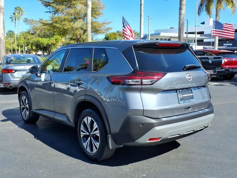 Certified 2023 Nissan Rogue SV image 4