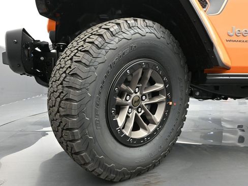 New 2025 Jeep Wrangler Unlimited Rubicon 392 image 22