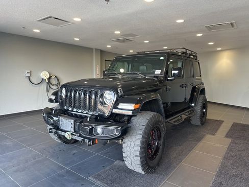 Used 2021 Jeep Wrangler Unlimited Sahara image 1