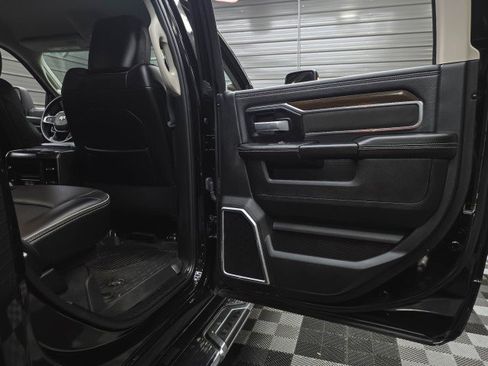 Used 2023 RAM 4500 Laramie AWD/4WD image 22