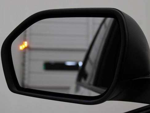 Used 2021 Ford Explorer XLT w/ Equipment Group 202A image 16