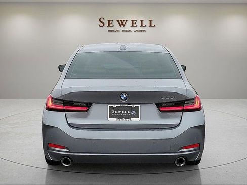 Used 2024 BMW 330i Sedan w/ Convenience Package RWD image 4