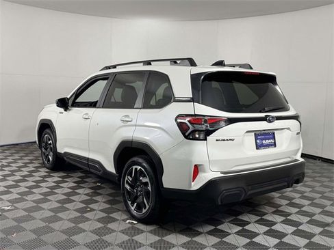 Used 2025 Subaru Forester Limited image 8
