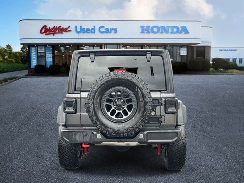 Used 2022 Jeep Wrangler Unlimited Rubicon w/ Xtreme Recon 35" Tire Package AWD/4WD image 4