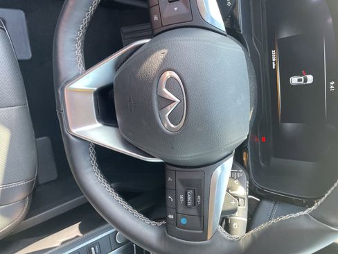 Certified 2025 INFINITI QX60 Sensory image 13