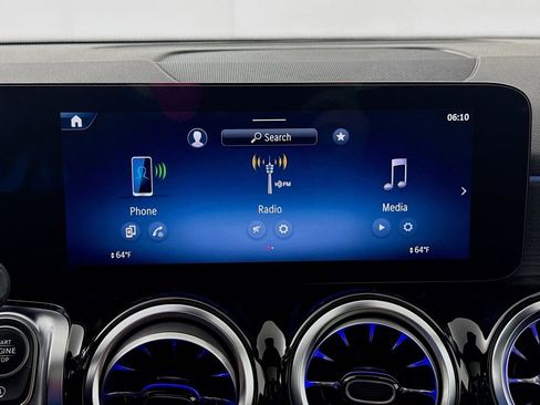 Used 2026 Mercedes-Benz GLB 250 4MATIC image 15