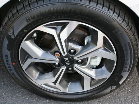 Used 2021 Kia Forte LXS FWD image 10