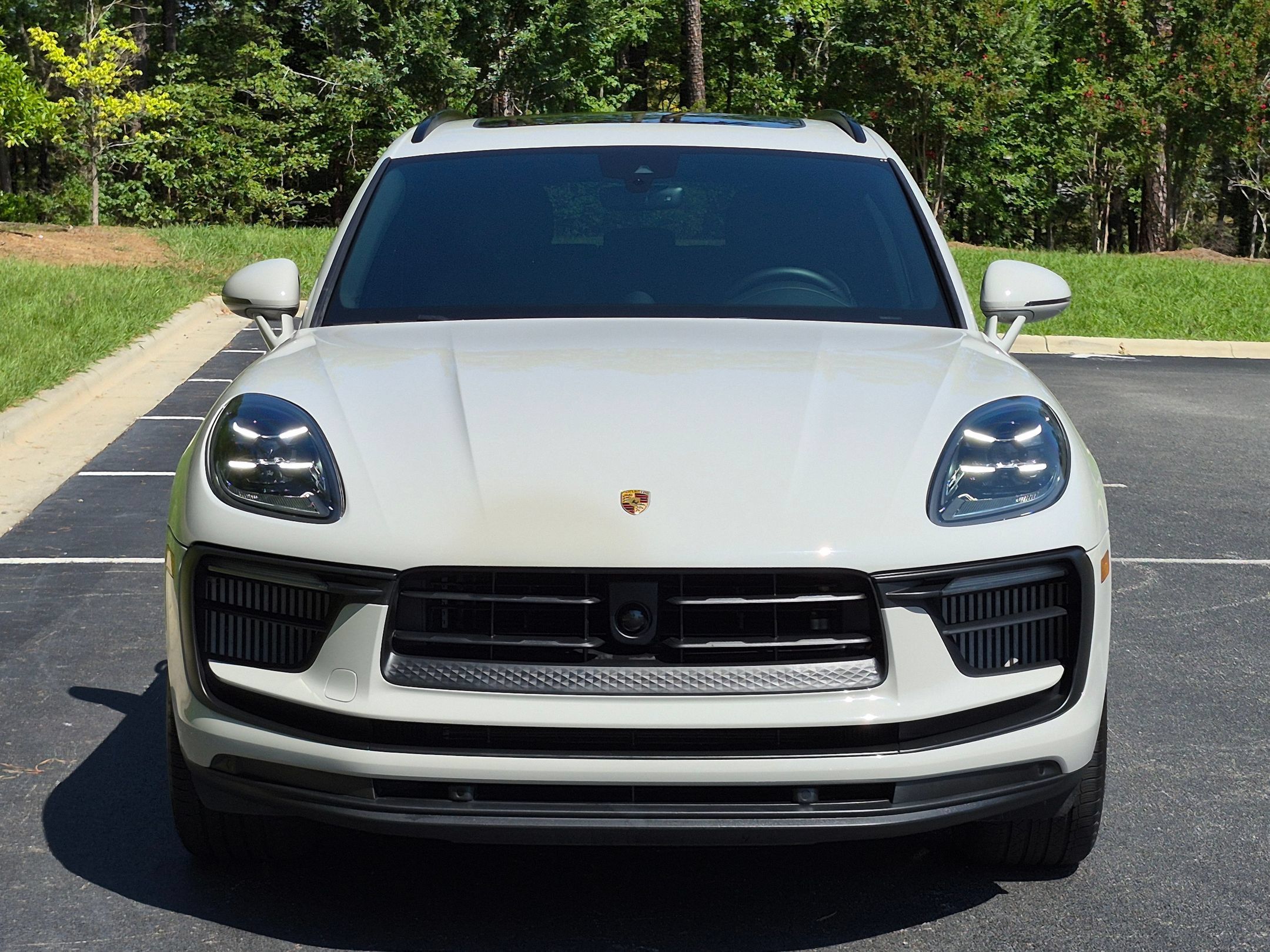Certified 2024 Porsche Macan S AWD/4WD image 34