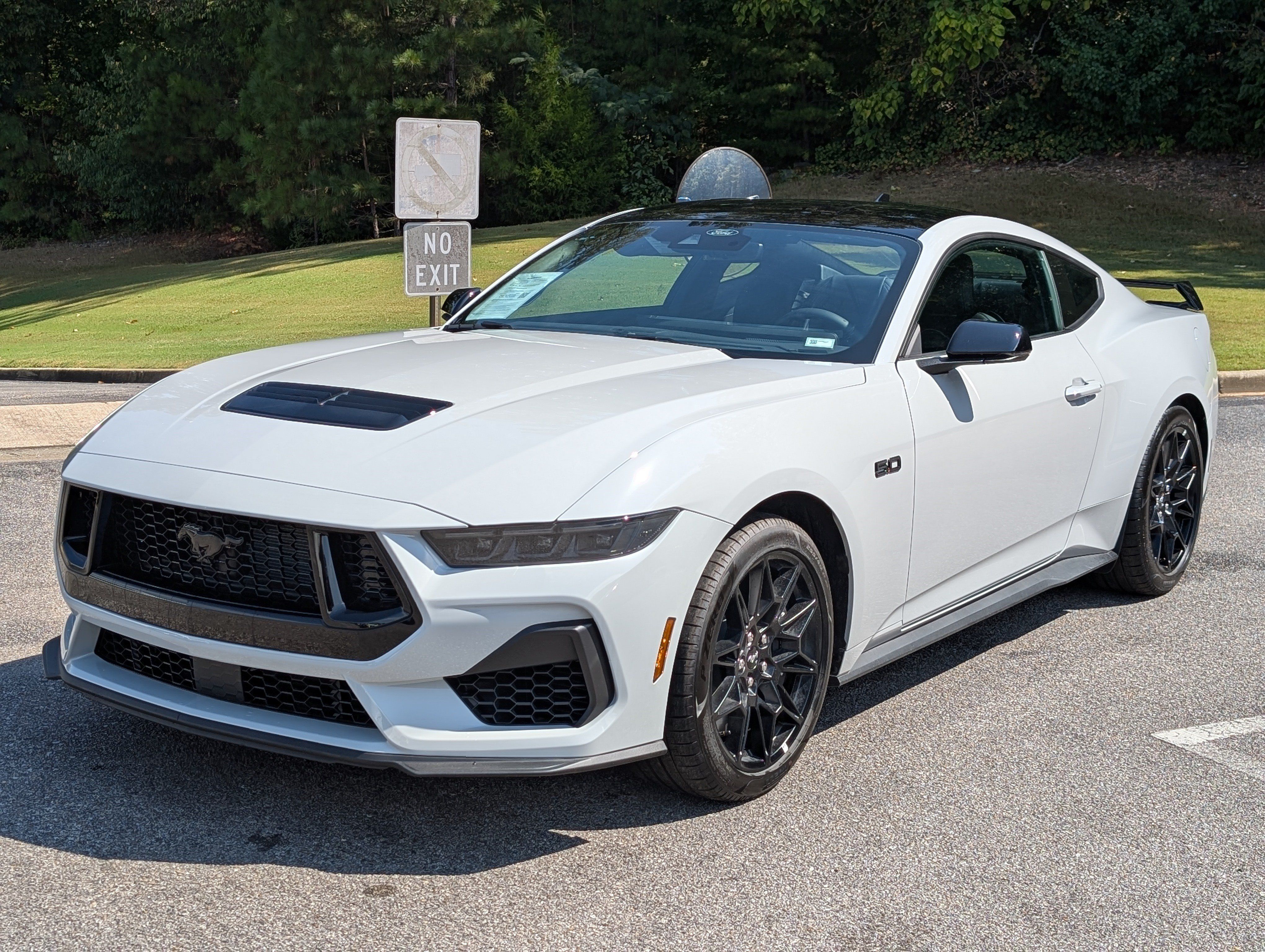 Used 2026 Ford Mustang GT Premium w/ GT Performance Package RWD image 5
