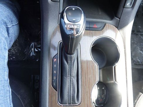 Used 2019 GMC Acadia SLE AWD/4WD image 31