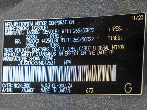 Used 2024 Lexus LX 600 4WD w/ Luxury Package image 19