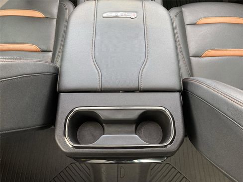 Used 2024 GMC Sierra 3500 AT4 w/ AT4 Premium Plus Package image 29