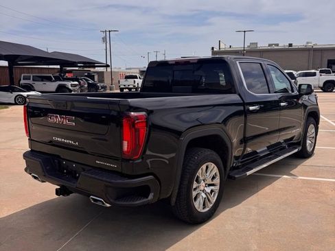 Used 2024 GMC Sierra 1500 Denali w/ Technology Package AWD/4WD image 8