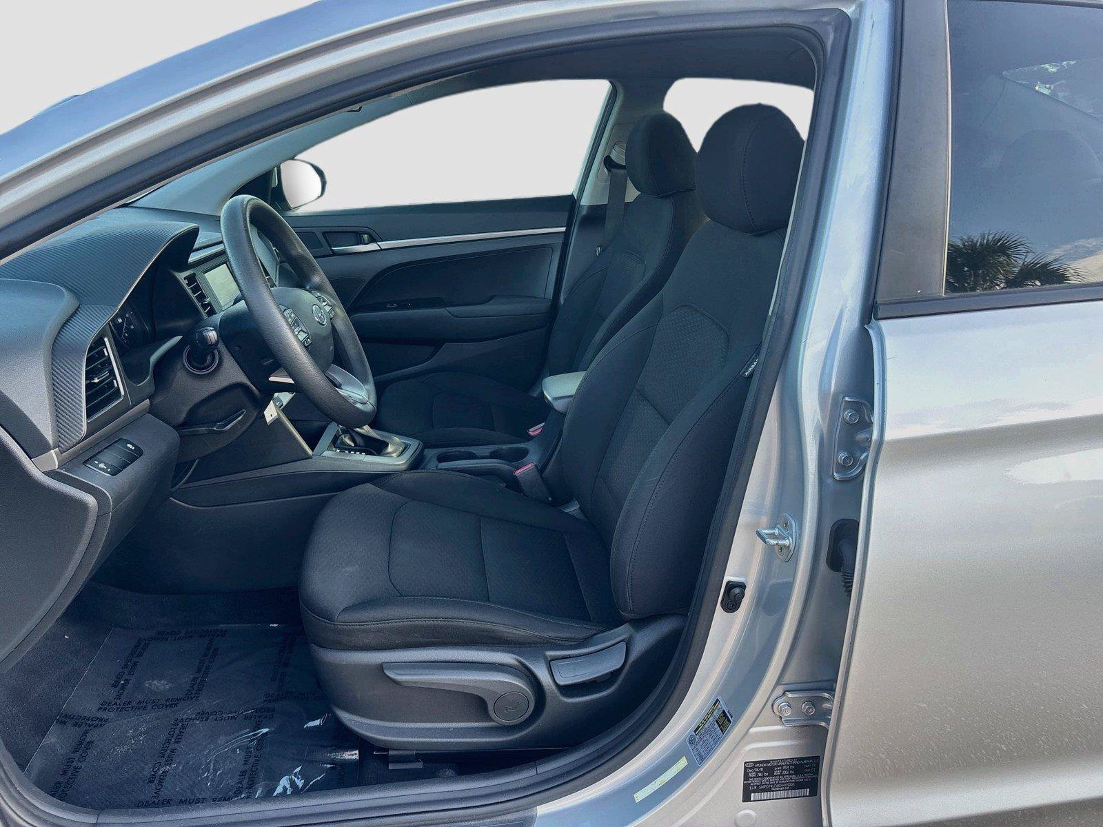 Used 2019 Hyundai Elantra SE w/ Cargo Package FWD image 19