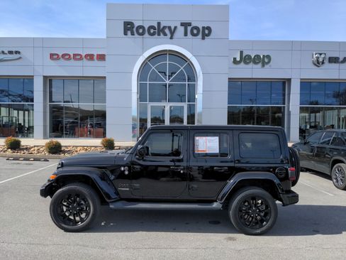 Used 2021 Jeep Wrangler Unlimited Sahara image 1