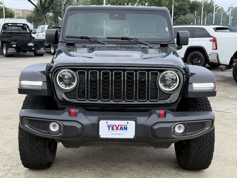 Used 2024 Jeep Wrangler Unlimited Rubicon AWD/4WD image 11