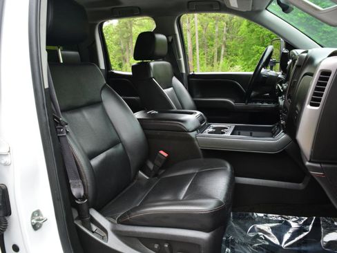 Used 2014 GMC Sierra 1500 SLT w/ All-Terrain Package AWD/4WD image 17