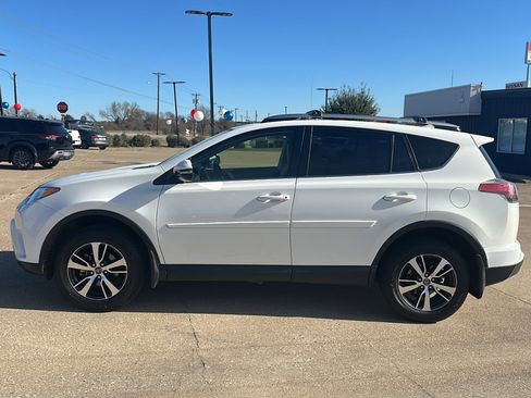 Used 2017 Toyota RAV4 XLE image 2