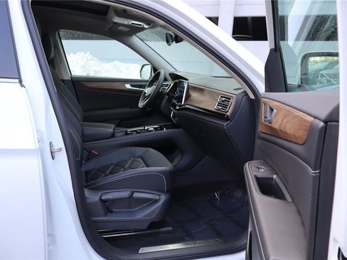 New 2026 Volkswagen Atlas SE image 29