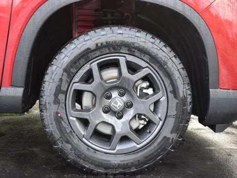 New 2025 Honda Pilot TrailSport image 10