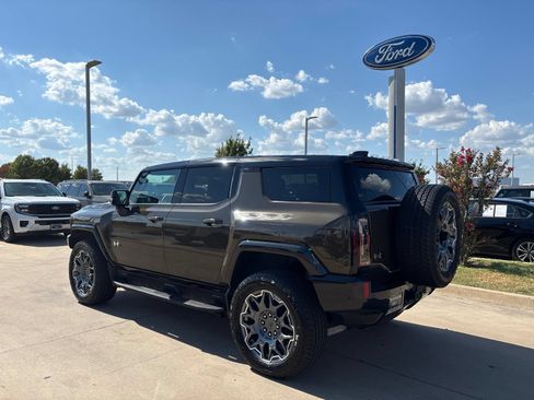 Used 2026 GMC Hummer EV SUV AWD/4WD image 3