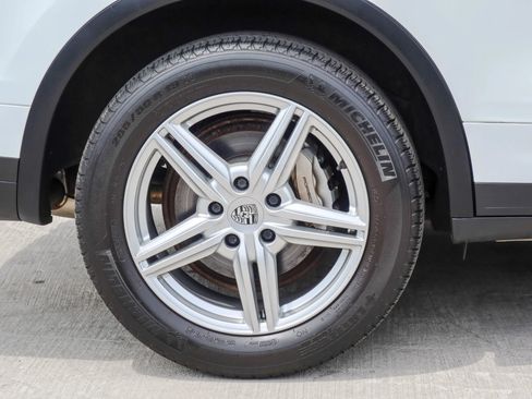 Used 2017 Porsche Cayenne S AWD/4WD image 28