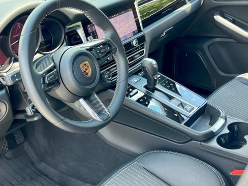 Certified 2026 Porsche Macan Turbo AWD/4WD image 4