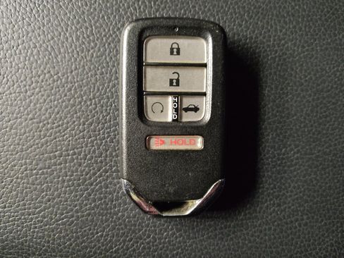 Used 2020 Honda Civic Sport image 32