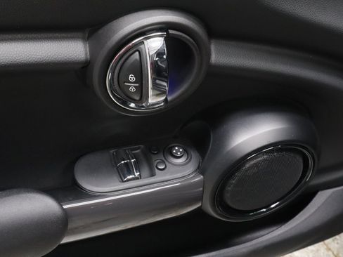 Used 2015 MINI Cooper 2-Door Hardtop image 22