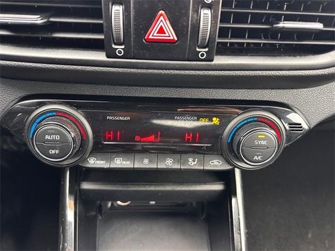 Used 2023 Kia Forte GT-Line w/ GT-Line Technology Package image 22