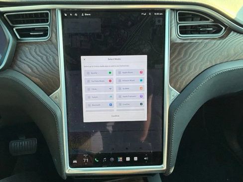 Used 2018 Tesla Model X 100D AWD/4WD image 27