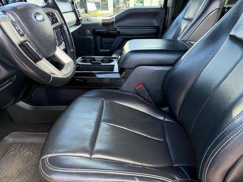 Used 2022 Ford F250 Lariat w/ Black Appearance Package AWD/4WD image 19
