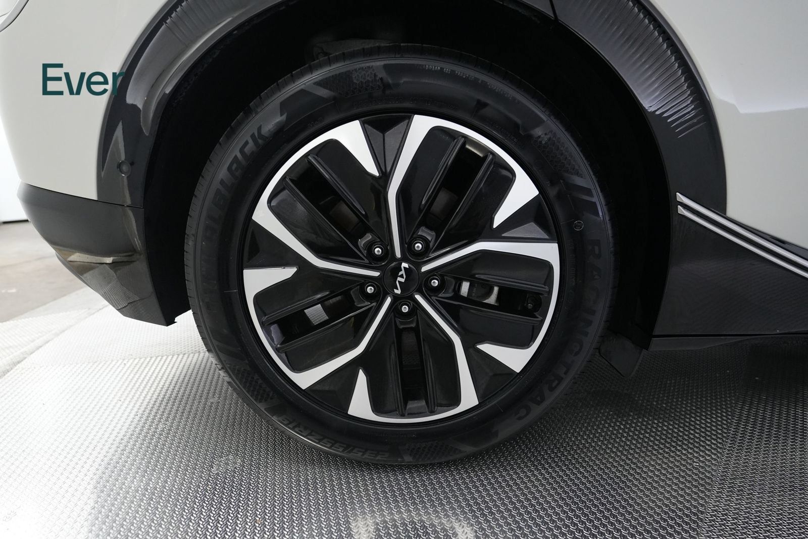 Used 2023 Kia EV6 Wind w/ Wind Technology Package AWD/4WD image 21