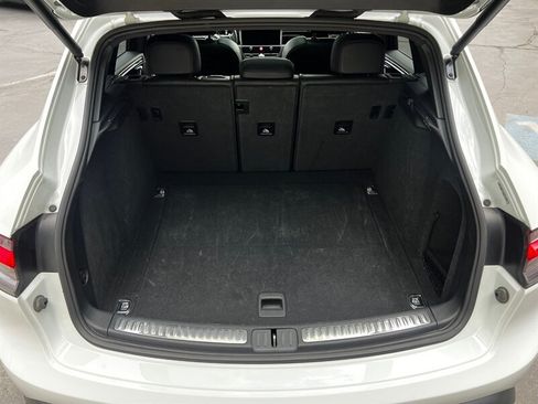 Used 2025 Porsche Macan w/ Premium Package Plus AWD/4WD image 26