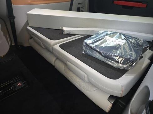 New 2025 Volkswagen ID. Buzz 1st Edition image 16